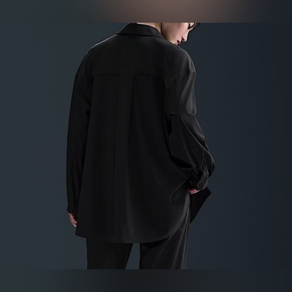 Nike 24.7 PerfectStretch Black Shirt for Women - Picture 2 of 13